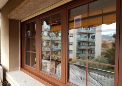 Mareva Aluminios - Ventana efecto madera